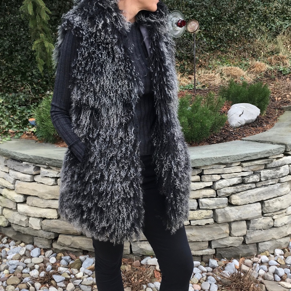 Sherry Cassin black & grey shearling vest, small